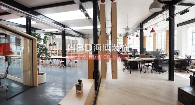 工業(yè)風(fēng)辦公室設(shè)計(jì),辦公室設(shè)計(jì)風(fēng)格,服飾公司辦公室設(shè)計(jì),海博裝飾.jpg