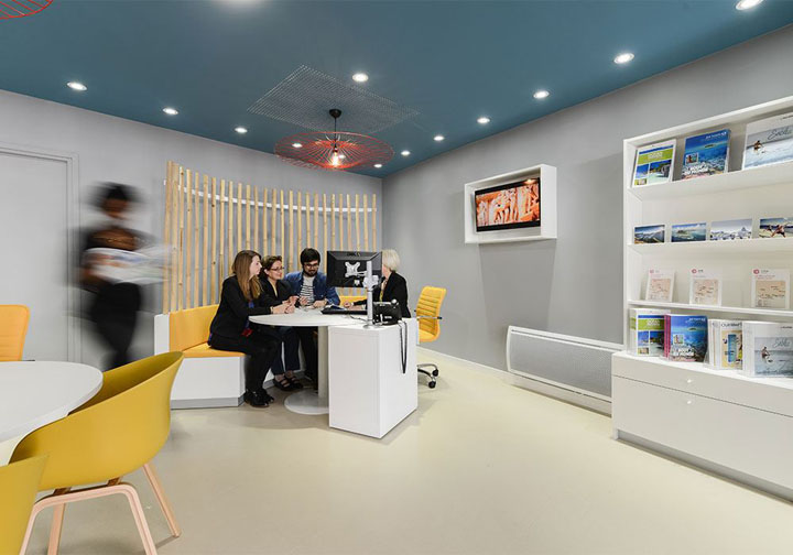 青春時尚辦公室裝修設(shè)計.jpg 青春時尚辦公室裝修設(shè)計.jpg